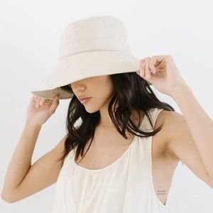 Gigi Pip Chandler Linen Bucket Hat in Natural